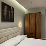 Luxe Aura *