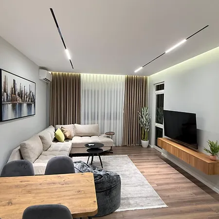 Luxe Aura * Tirana